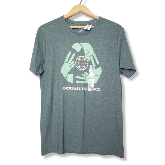 𝅺Old Navy Graphic Tshirt Medium - Picture 1 of 9
